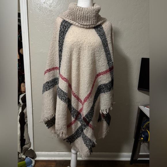 Lola B. Plaid Pancho - Picture 3 of 9